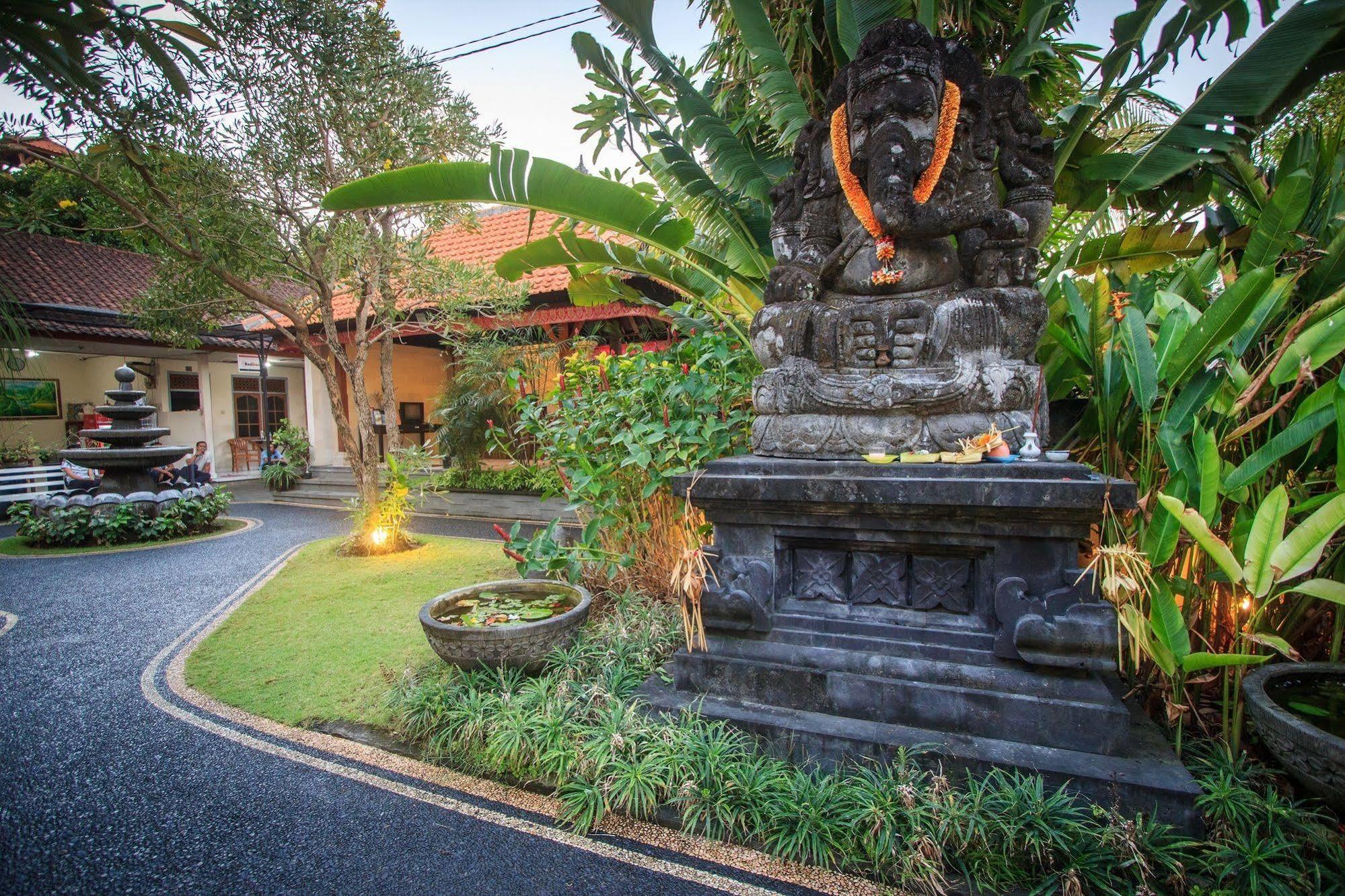 Pondok Anyar Hotel Kuta Lombok Exterior foto